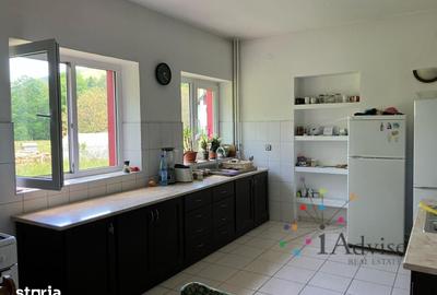 Casă cu 9 camere cu Teren 675 Mp în Central - 9