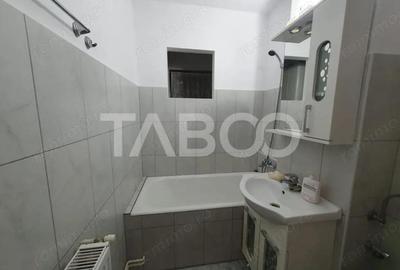 Apartament cu 2 camere decomandat în Central - 1