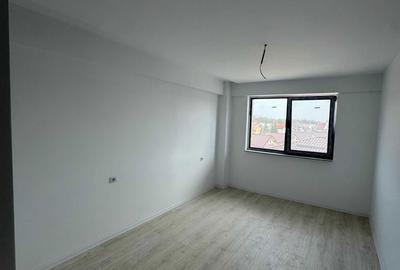 Apartament cu 2 camere semidecomandat în Smeura