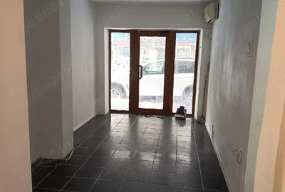 Spațiu comercial, de 40 mp, în Central - 2