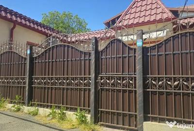 Casă cu 3 camere cu Teren 145 Mp în Central - 2