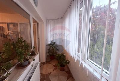Apartament cu 2 camere -parter, cu centrala proprie - 6