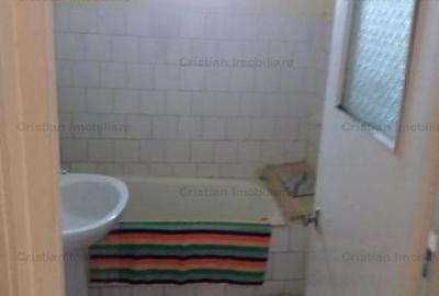 Apartament cu 3 camere decomandat în Apollo - 9