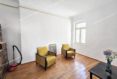 Apartament cu 3 camere semidecomandat în Central