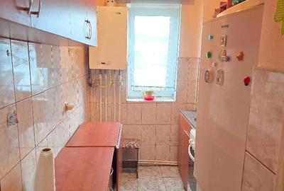 Vand apartament cu 2 camere in Deva, Sala Sporturilor in P-uri, et 3 - 6