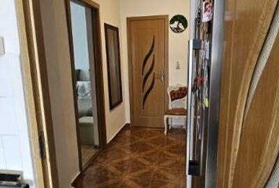 Vand apartament cu 2 camere decomandat - 11