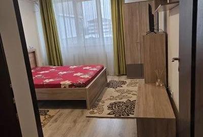 Garsonieră decomandată, mobilată în Vest