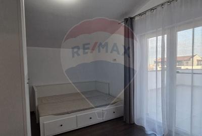 Apartament cu 3 camere de închiriat - 5