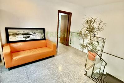 Casă individuală cu 10 camere cu Canalizare în Dorobanți