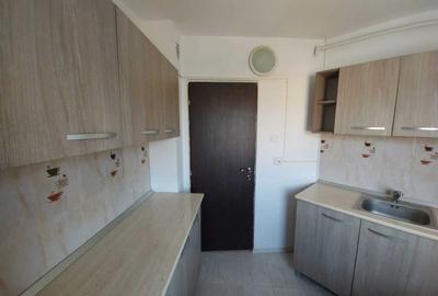 Garsonieră decomandată în Complex Studențesc