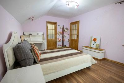 Casă cu 8 camere cu Teren 1007 Mp în Vad - 3