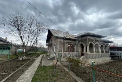 Casă cu 3 camere cu Teren 2700 Mp în Central - 12