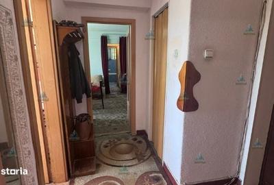 Apartament cu 3 camere semidecomandat în Uiești - 2