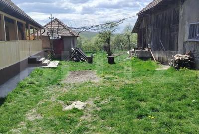 Casă cu 2 camere cu Teren 3800 Mp în Aiton - 9