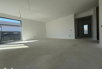 Casă cu 4 camere cu Teren 465 Mp în Sânpetru - 13