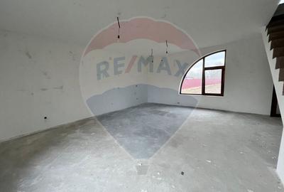 Casă individuală cu 5 camere cu Teren 1300 Mp în Lungulețu - 13