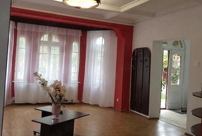 Spațiu comercial, de 150 mp, în Central - 5