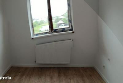 Casă cu 5 camere cu Teren 200 Mp în Berceni