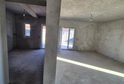 Casă cu 4 camere în Chișoda - 3