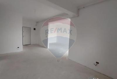 Apartament cu 3 camere decomandat în Central - 1