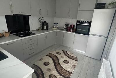 Vand casa pe parter in Harman zona de case noi biserica - 3