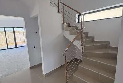 Casă cu 4 camere cu Teren 350 Mp în Central - 4