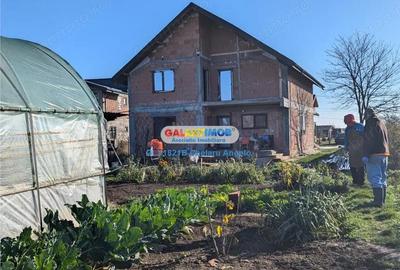 Adunatii Copaceni vila P+1 ,5 camere,suprafata 165 mp, teren 1300 mp - 9