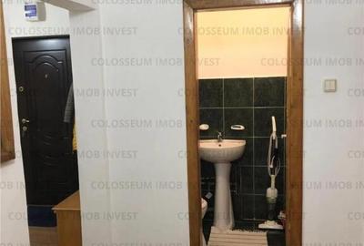 Apartament cu 3 camere si 2 bai,decomandat - zona Astra - 7