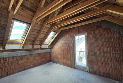 SAD la parter. Apartament cu 3 camere la Etaj si Mansarda! - 7
