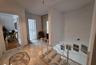 Casă cu 10 camere cu Teren 1293 Mp în Craiovei - 14