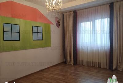 Casă cu 4 camere cu Canalizare în Central - 10