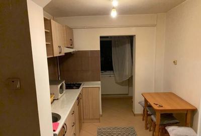 Apartament cu 2 camere decomandat în Baba Novac