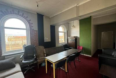 Spațiu comercial, de 215 mp, în P-ța Gării - 8