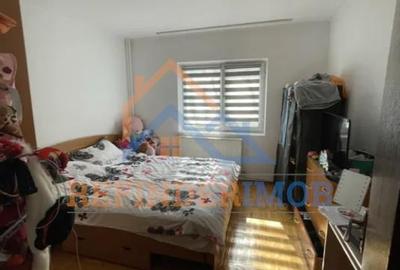 Vanzare apartament 3 camere  Rahova, Pecineaga - 5