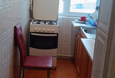 Podul Inalt ,se vinde la parter apartament 2 camere pret 45000 euro - 3