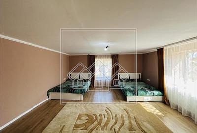 Casa in Sibiu - Vurpar - 2 constructii in curte - Gradina mare - 7