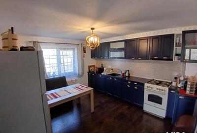 Casă cu 4 camere cu Teren 250 Mp în Central - 2