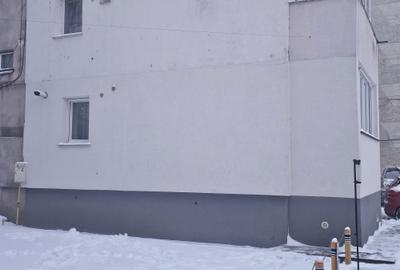 Apartament cu 3 camere decomandat în Central - 1