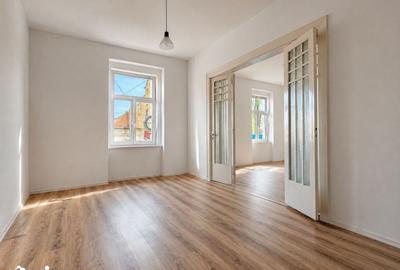 Apartament cu 4 camere în Orașul Nou