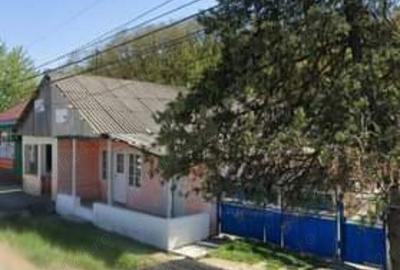 Casă cu 3 camere cu Teren 260 Mp în Onești - 7