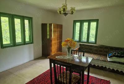 Casă cu 4 camere în Central - 3