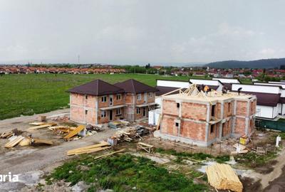 Casă cu 4 camere cu Teren 250 Mp în Sânpetru