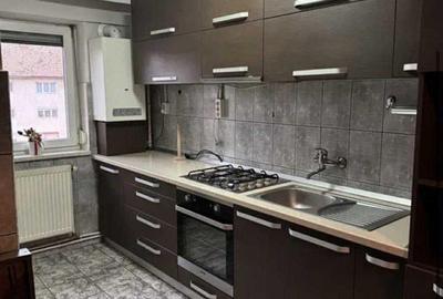 Apartament cu 2 camere decomandat în Carpați 2