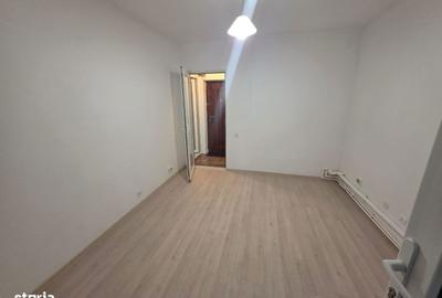 Apartament cu 2 camere nedecomandat în Central