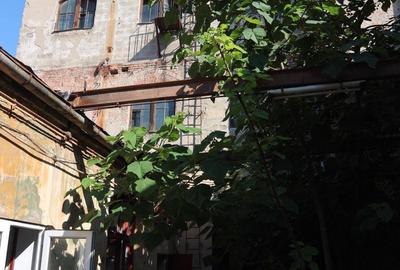 Spațiu comercial, de 1,058 mp, în Central - 4