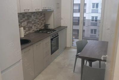 Garsonieră decomandată în Central