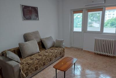 Apartament cu 2 camere semidecomandat, mobilat în Bucur Obor