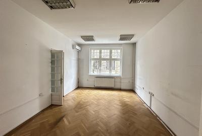 Casă cu 20 camere cu Canalizare în Aviatorilor - 6