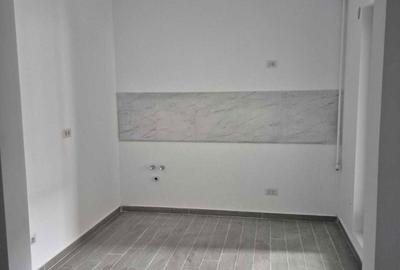 Apartament cu 3 camere semidecomandat în Titan - 3