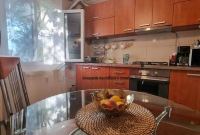 Apartament cu 3 camere semidecomandat în Alexandru Obregia - 12